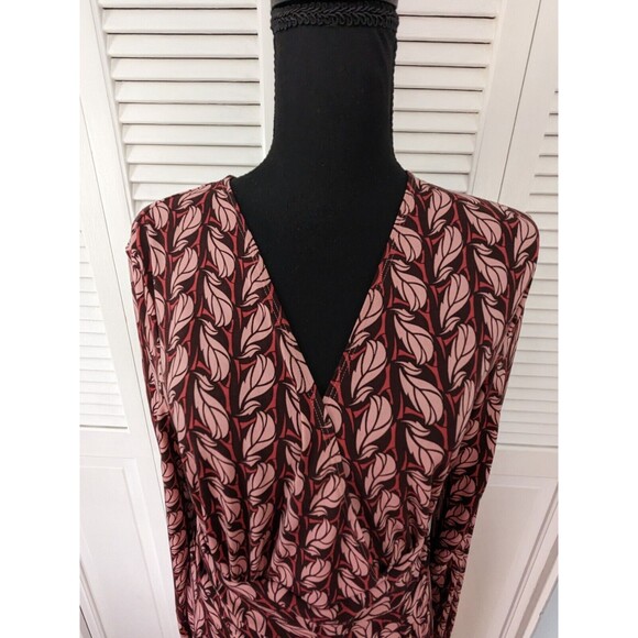 Max & Cleo Dress Womens sz M Pink Brown Leaf Print Faux Wrap Stretch Fit Flare - Picture 3 of 11